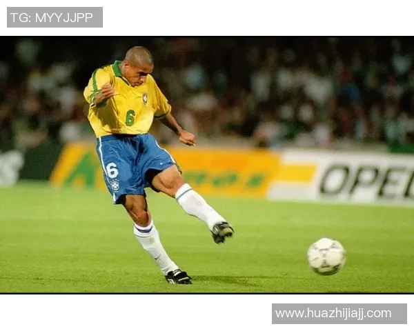 足球明星精彩弧线瞬间集锦高清图片展示与分析 足球明星精彩弧线瞬间集锦高清图片展示与分析